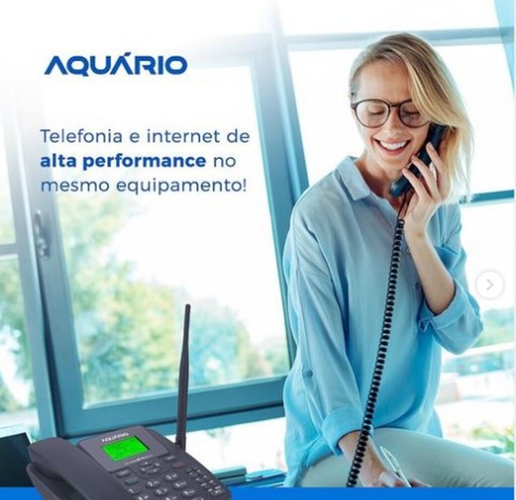 mulher atendendo chamada de voz por meio da tecnologia VoLTE