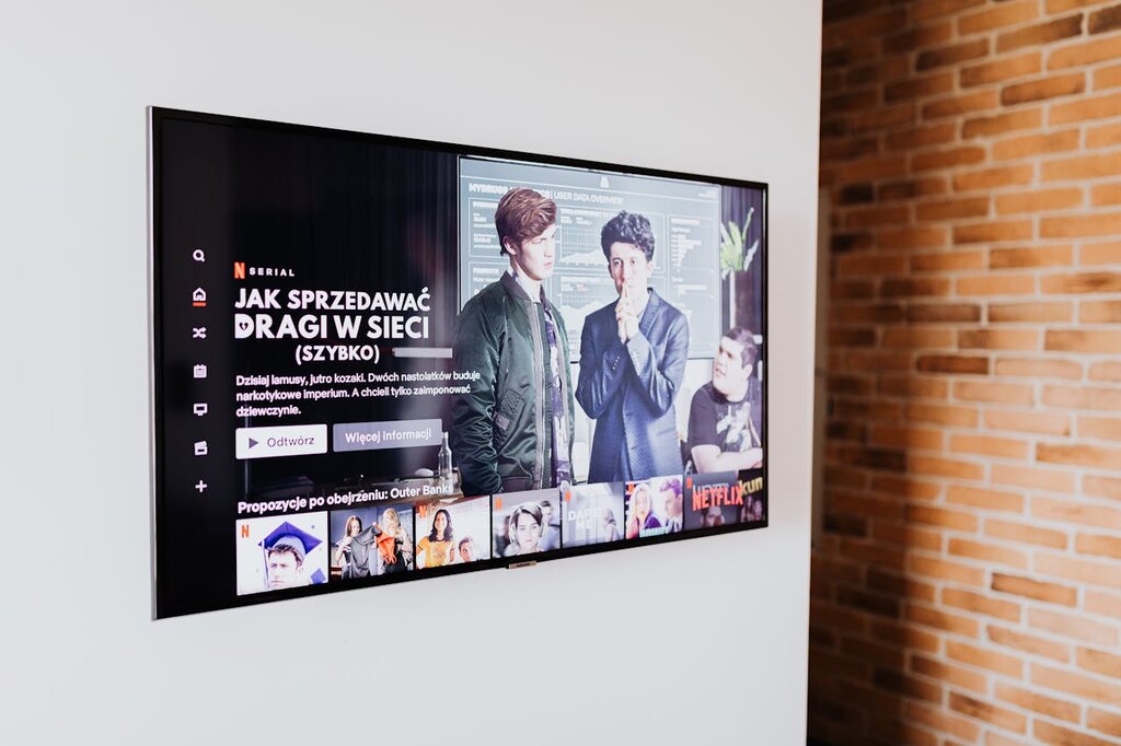 televisão ligada após colocar Netflix na TV