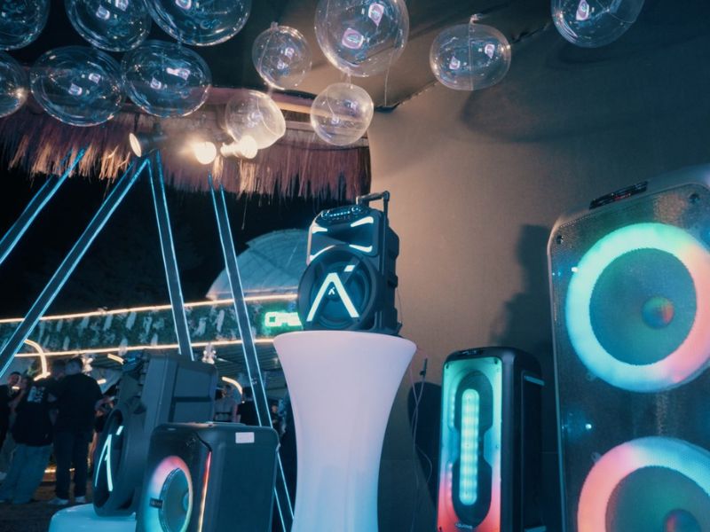 qual a melhor caixa de som com rádio fm modelos
